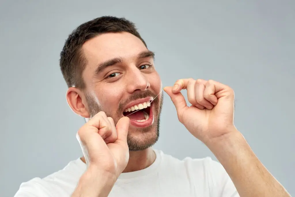 Daily Habits to Maintain a Healthy Smile During the Winter