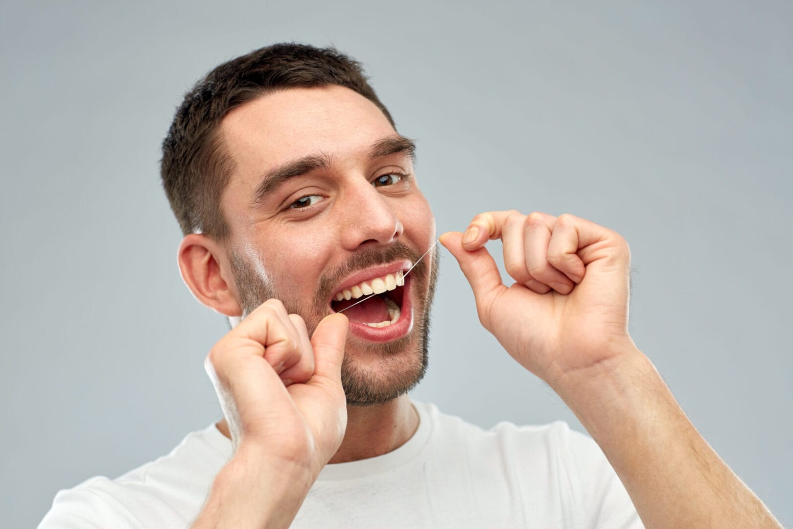 Daily Habits to Maintain a Healthy Smile During the Winter